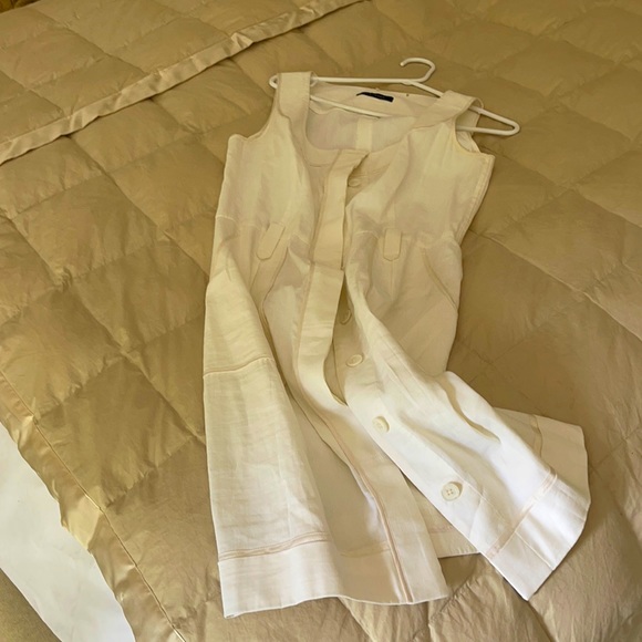 Elie Tahari Dresses & Skirts - Elle Tahari white dress